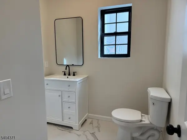 Belleville Twp., NJ 07109,188 Heckel St #2