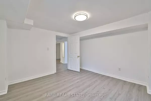 Toronto C06, ON M3H 2S3,627 Sheppard AVE W #Basement