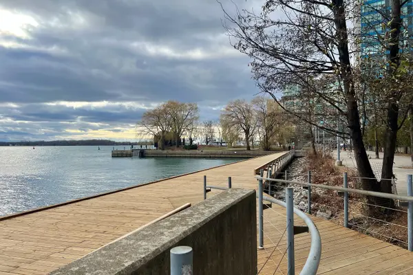 Toronto C01, ON M5J 2L1,55 Harbour SQ #1414