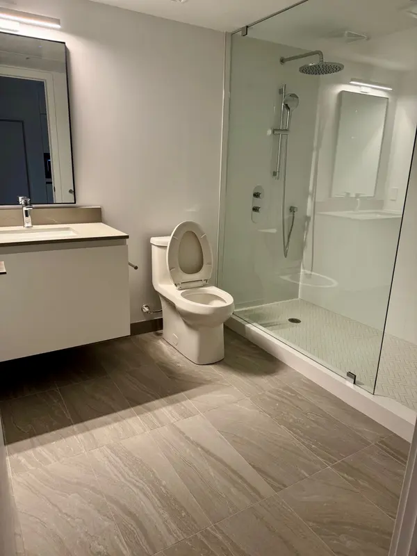 Toronto C10, ON M4G 3C4,1720 Bayview AVE N #301