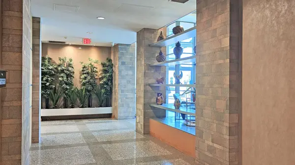 Toronto E09, ON M1H 0A1,68 Grangeway AVE #1107