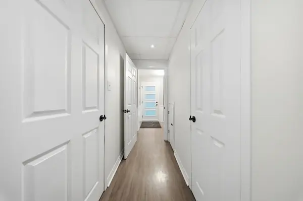 Clarington, ON L1C 3N3,72 Martin RD #9