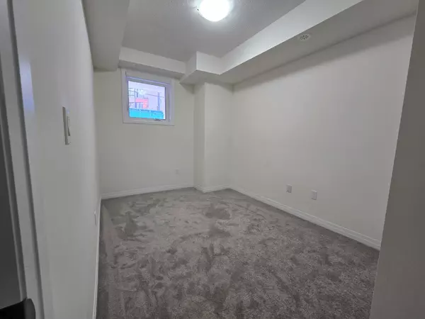 35 Priya LN #13, Toronto E11, ON M1B 0E8