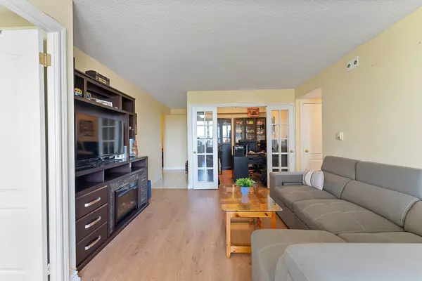 Toronto E09, ON M1P 5B4,115 Omni DR #603