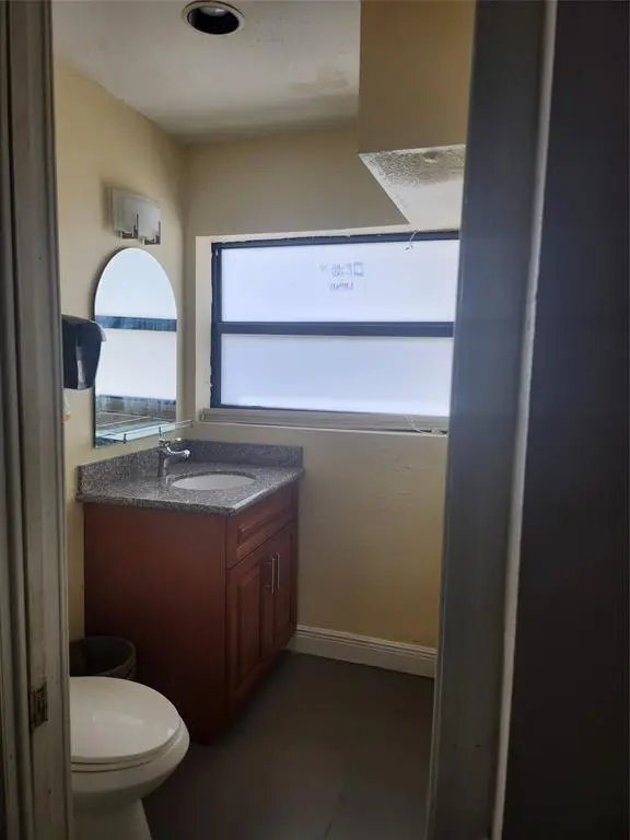 Hollywood, FL 33024,6770 Taft St