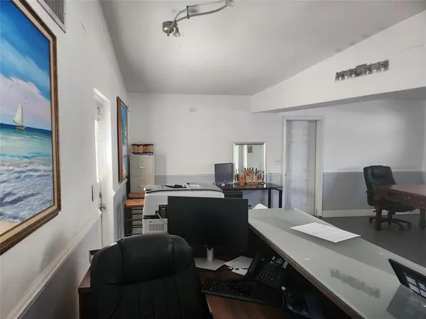 Hollywood, FL 33024,6770 Taft St