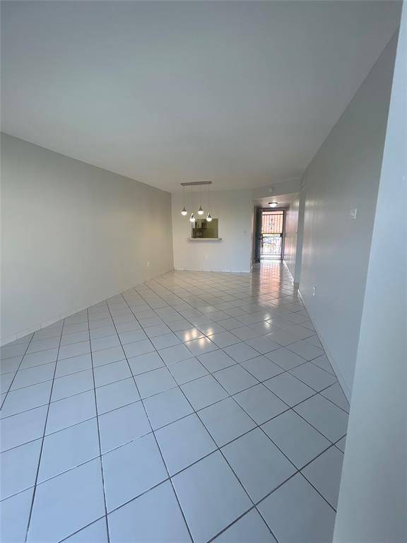 Hialeah, FL 33012,1855 W 60th St #325