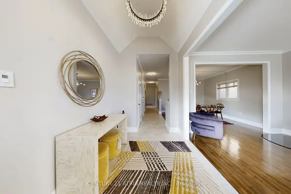 Newmarket, ON L3X 3K6,490 Kwapis BLVD