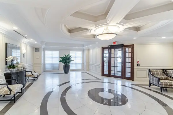 Toronto W07, ON M8X 1C9,3085 Bloor ST W #PH07