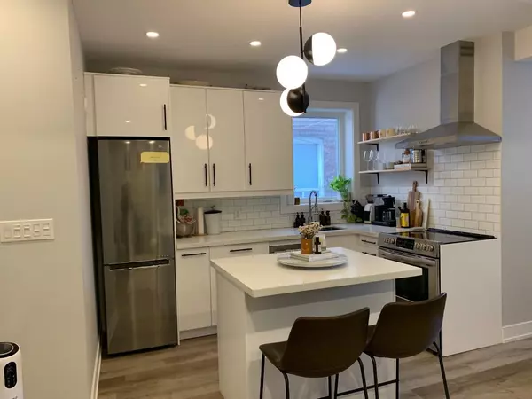 163 High Park AVE #Main, Toronto W02, ON M6P 2S3