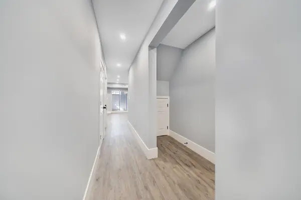 Toronto W03, ON M6N 1T3,82 Pritchard AVE #3