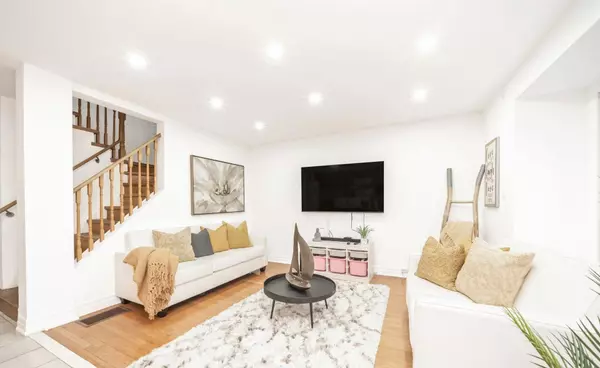 Brampton, ON L7A 2A9,36 Roxton CRES N