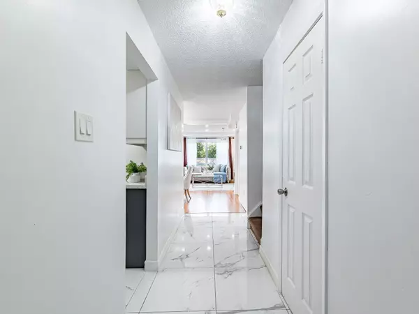 Brampton, ON L6W 3R8,35 Scottsdale CT