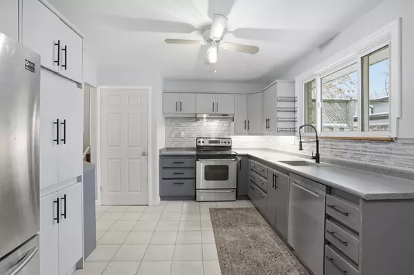 Hamilton, ON L8J 1A5,83 Rand ST