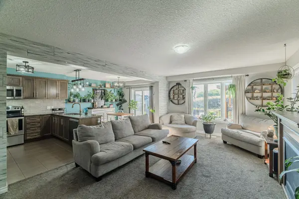 Woodstock, ON N4T 0J3,1384 Caen AVE