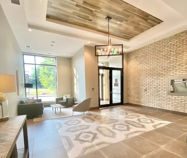 Glebe - Ottawa East And Area, ON K1S 5V7,60 Springhurst AVE #315