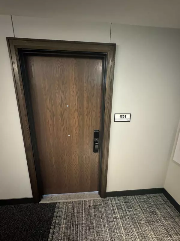 Kitchener, ON N2G 1E5,741 King ST W #1301