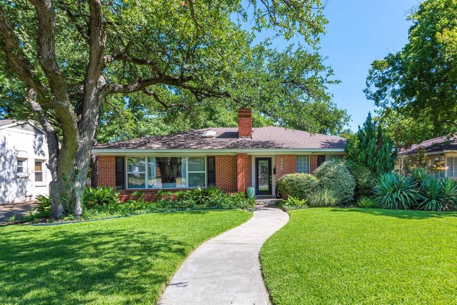 6803 Blessing Drive, Dallas, TX 75214