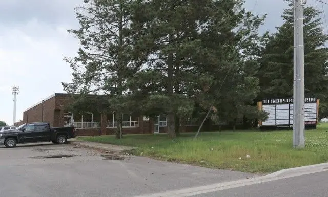 111 Industrial DR #25-26, Whitby, ON L1N 5Z9