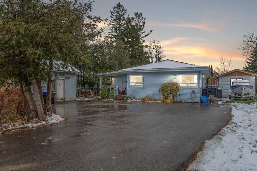 1104 Ferrier AVE, Innisfil, ON L0L 1W0