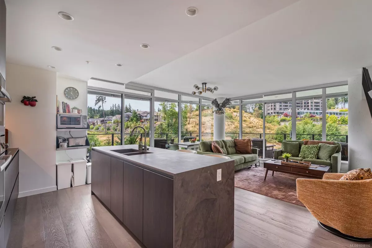 Langford, BC V9B 7C1,2000 Hannington Rd #815