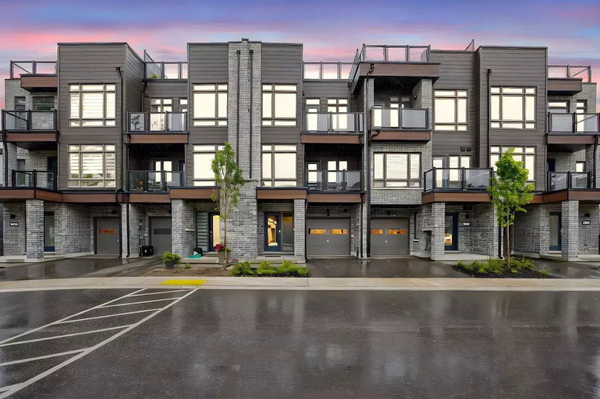 Orillia, ON L3V 8P6,6 Wyn Wood LN