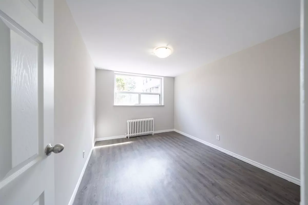 Burlington, ON L7R 1Z2,2049 Prospect ST #55