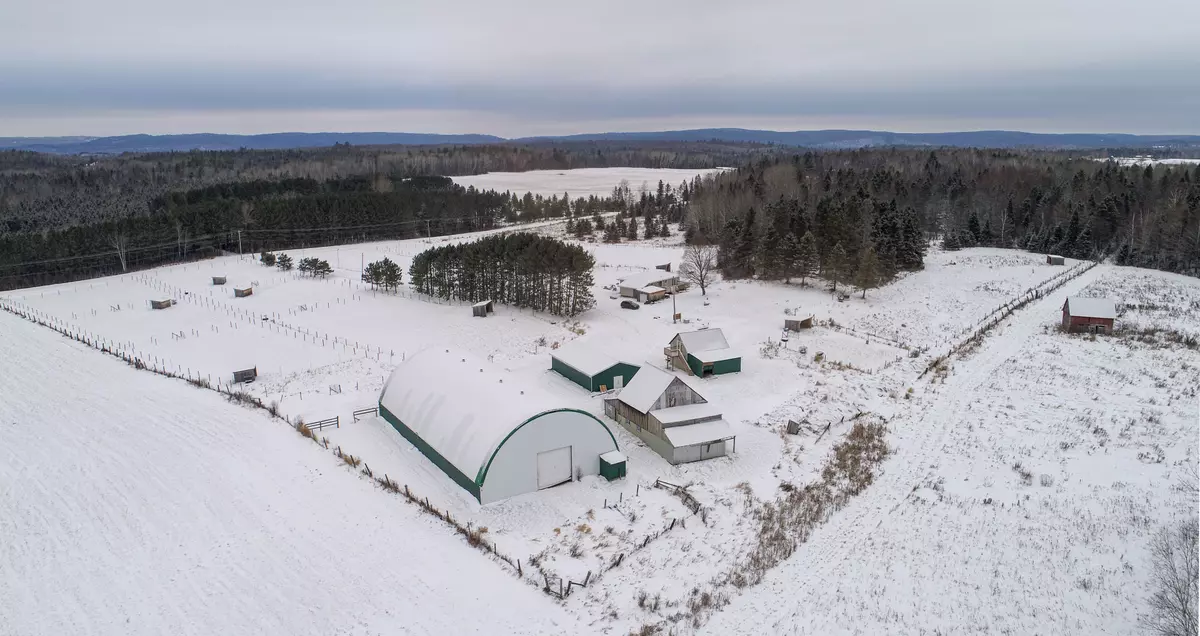 Bonfield, ON P0H 2E0,744 Trunk RD