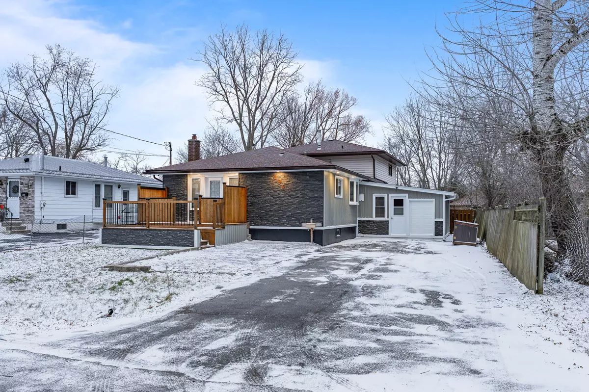 Fort Erie, ON L2A 4M1,296 Rose AVE #Unit B