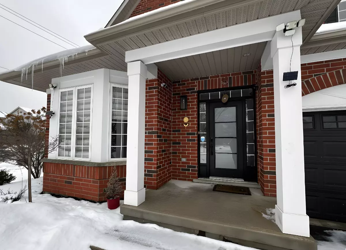 Kitchener, ON N2P 2Y4,501 Topper Woods CRES #Upper