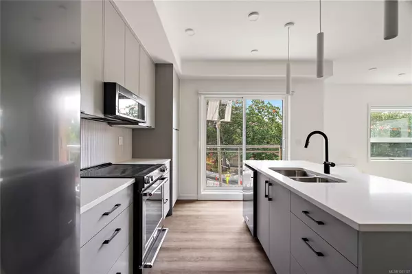 Esquimalt, BC V9A 6A1,1102 Esquimalt Rd #B507