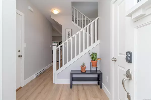 Shawnigan Lake, BC V0R 2W3,1043 Skylar Cir