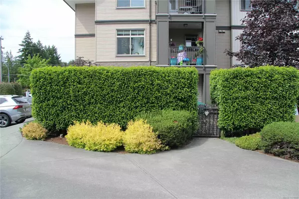 Nanaimo, BC V9S 2N2,2115 Meredith Rd #106