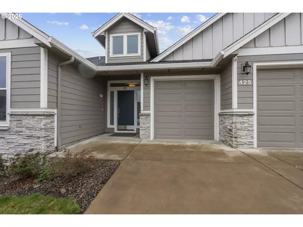 Dallas, OR 97338,425 NW CRATER LAKE DR