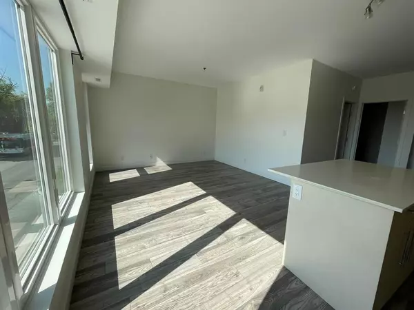 Winnipeg, MB R3G 1L2,54 Maryland ST