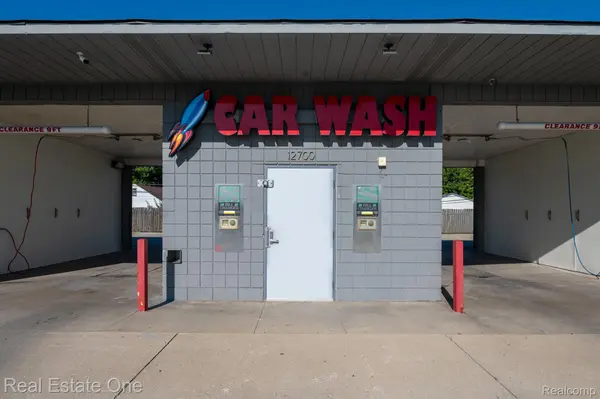 12700 Allen RD, Taylor, MI 48180