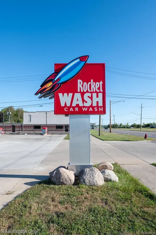 12700 Allen RD, Taylor, MI 48180