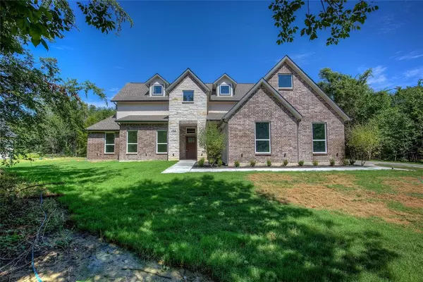 1758 Cr-2320,  Terrell,  TX 75160