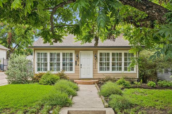 7011 Lindsley Avenue, Dallas, TX 75223