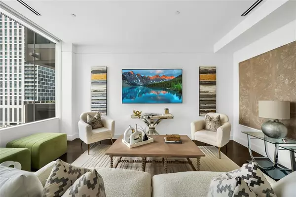 Dallas, TX 75219,2408 Victory Park Lane #832