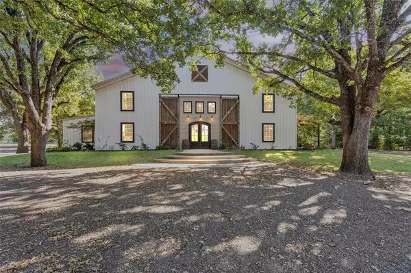 1297 County Road 3318, Greenville, TX 75402