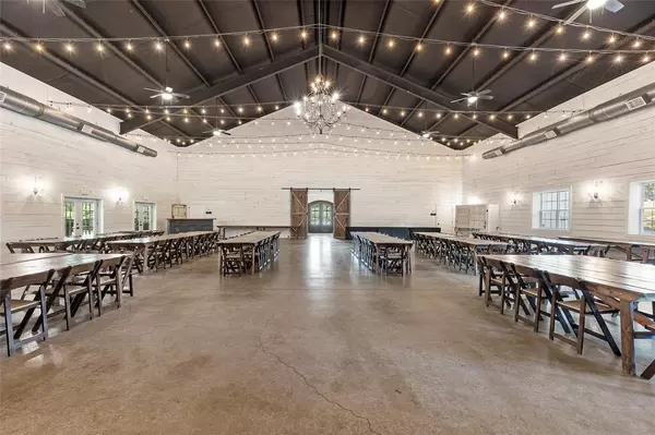 Greenville, TX 75402,1297 County Road 3318