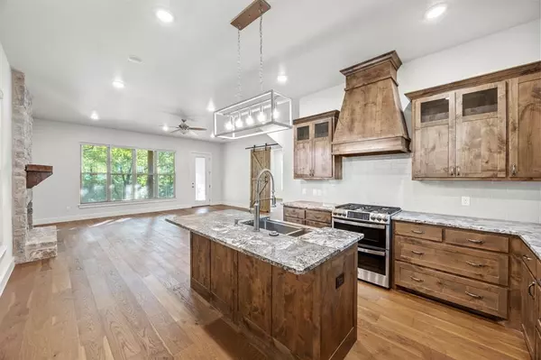 Granbury, TX 76049,516 Lydia Lane