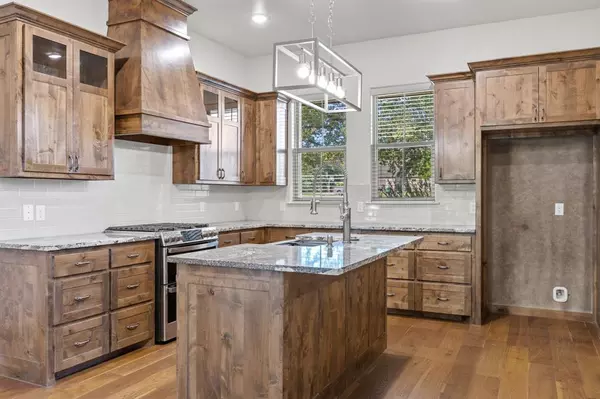 Granbury, TX 76049,516 Lydia Lane