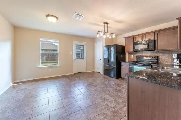 Waxahachie, TX 75167,216 Chimney Rock Drive