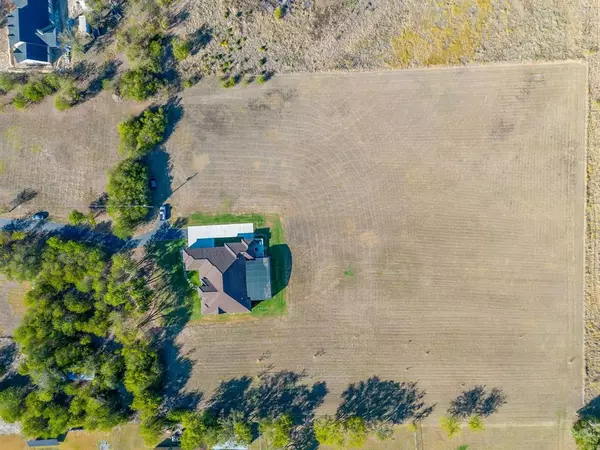 Joshua, TX 76058,7836 County Road 915b