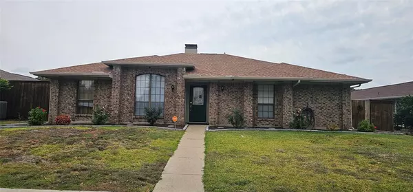 3102 Aspen Drive, Carrollton, TX 75007