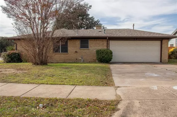3701 W Rochelle Road, Irving, TX 75062
