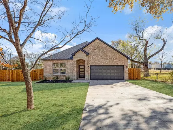 111 W Farmers Road, Seagoville, TX 75159