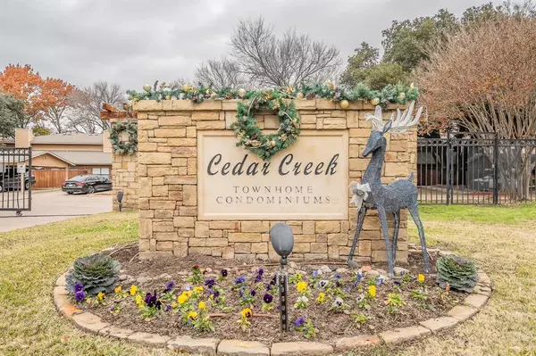 5662 Cedar Creek Drive, Benbrook, TX 76109